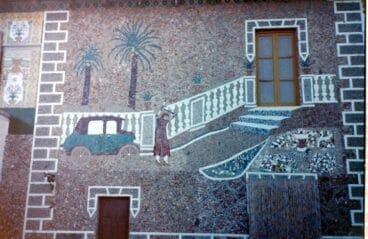 Pared exterior de la Casa Vista Alegre con azulejos | Foto XM