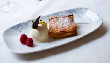 Postres de la casa con el mejor producto de la zona
