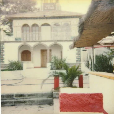 Vista de la fachada y jardín de la Casa Vista Alegre Xàbia | Foto AMX