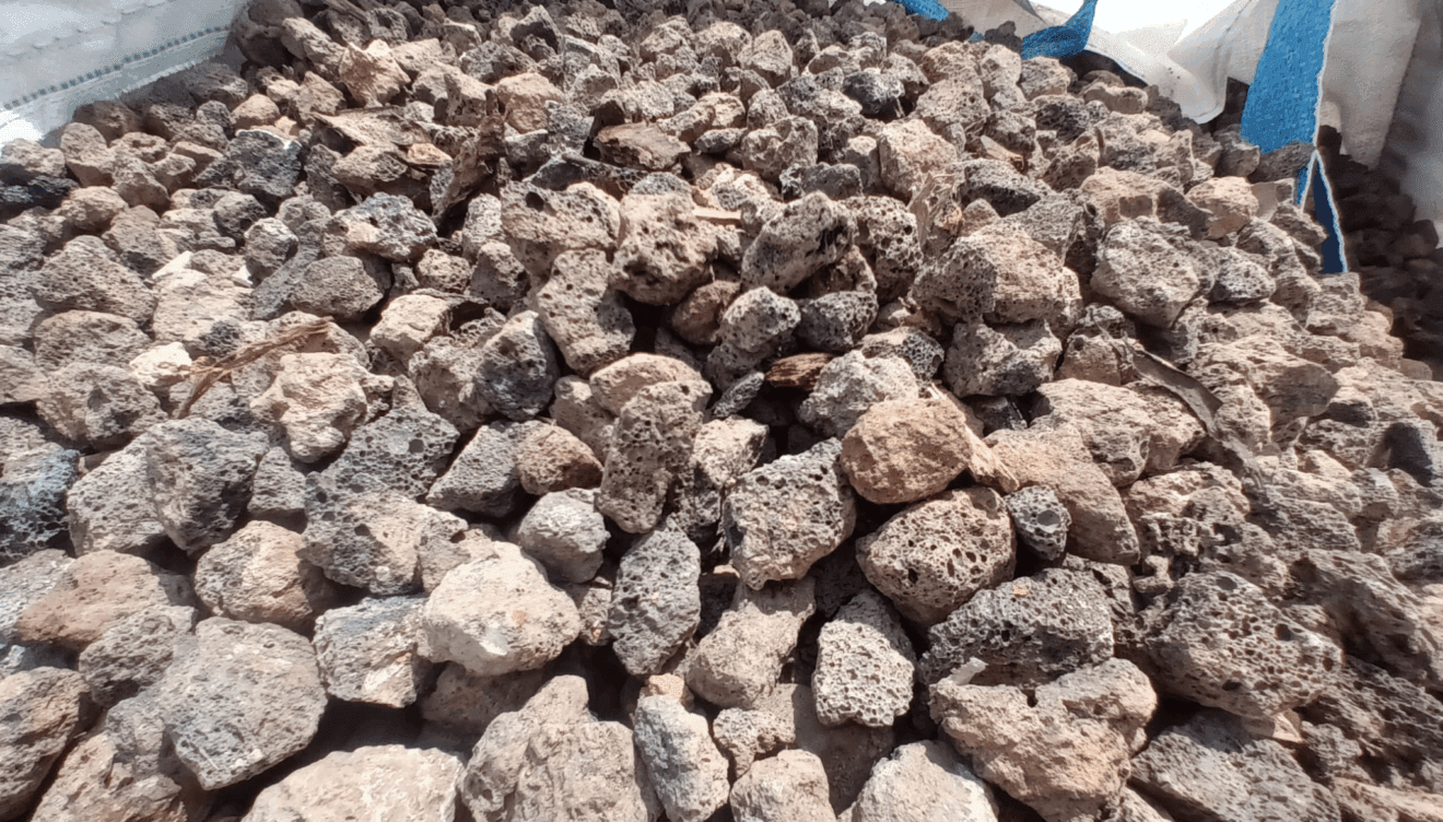 Autenticidad y carácter en tus diseños con piedra de rocalla