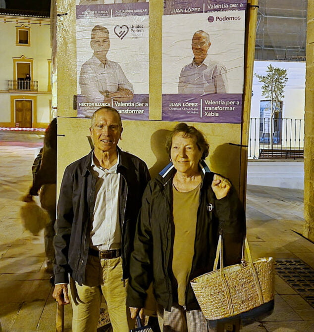 Imagen: Candidatos número 1 y 2 de la lista de Podem Xàbia