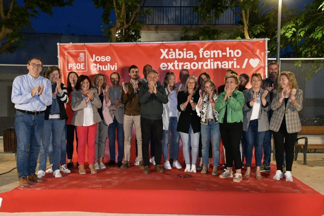 Candidatura del PSOE Xàbia en el mitin del barrio Freginal