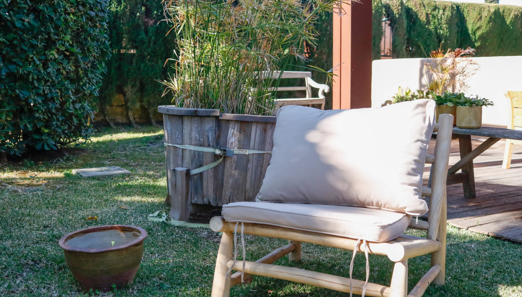 Donnez une touche unique au jardin de votre maison avec ces meubles