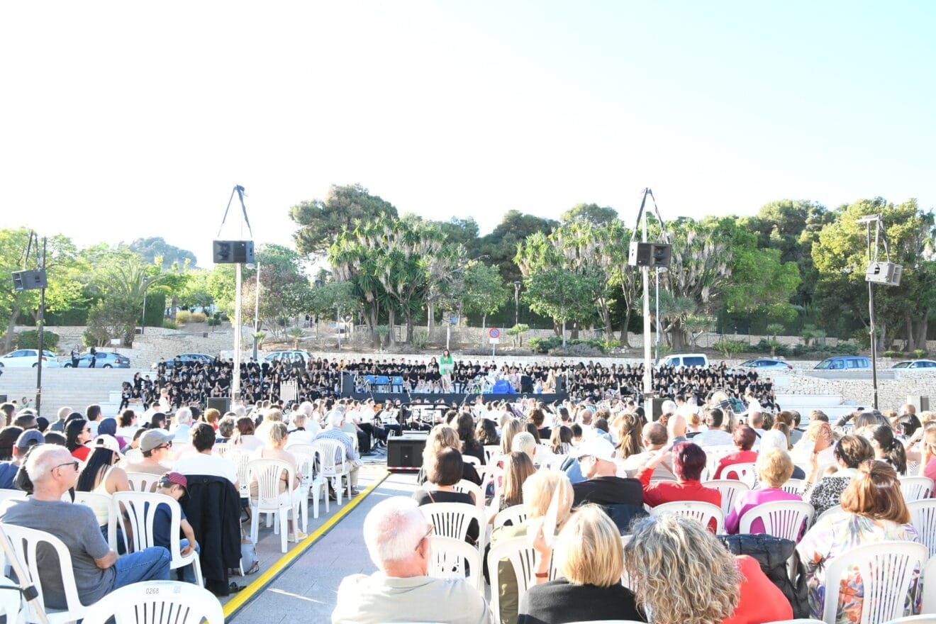 Espectaculo escola canta