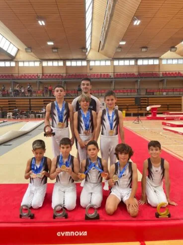 Gimnastas masculinos del CD Montgó Xàbia