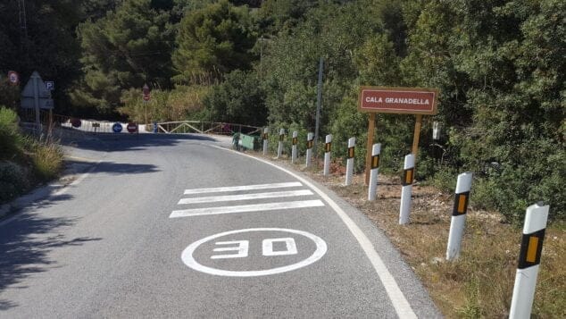 Imagen: Nueva señalización en el acceso a la Cala Granadella