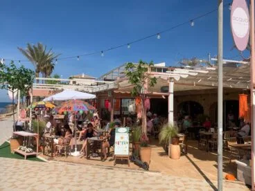 Primer día de reapertura de Acqua