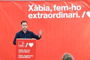 Sergio Camarasa, candidato del PSOE Xàbia en el mitin del Freginal