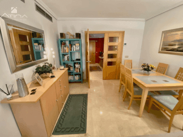 Zona de comedor de la vivienda junto al salón