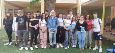 Alumnos de alemán con la escritora alemana