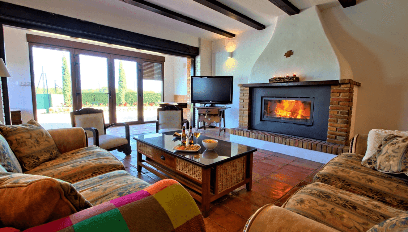 Amplio Salón-comedor con chimenea