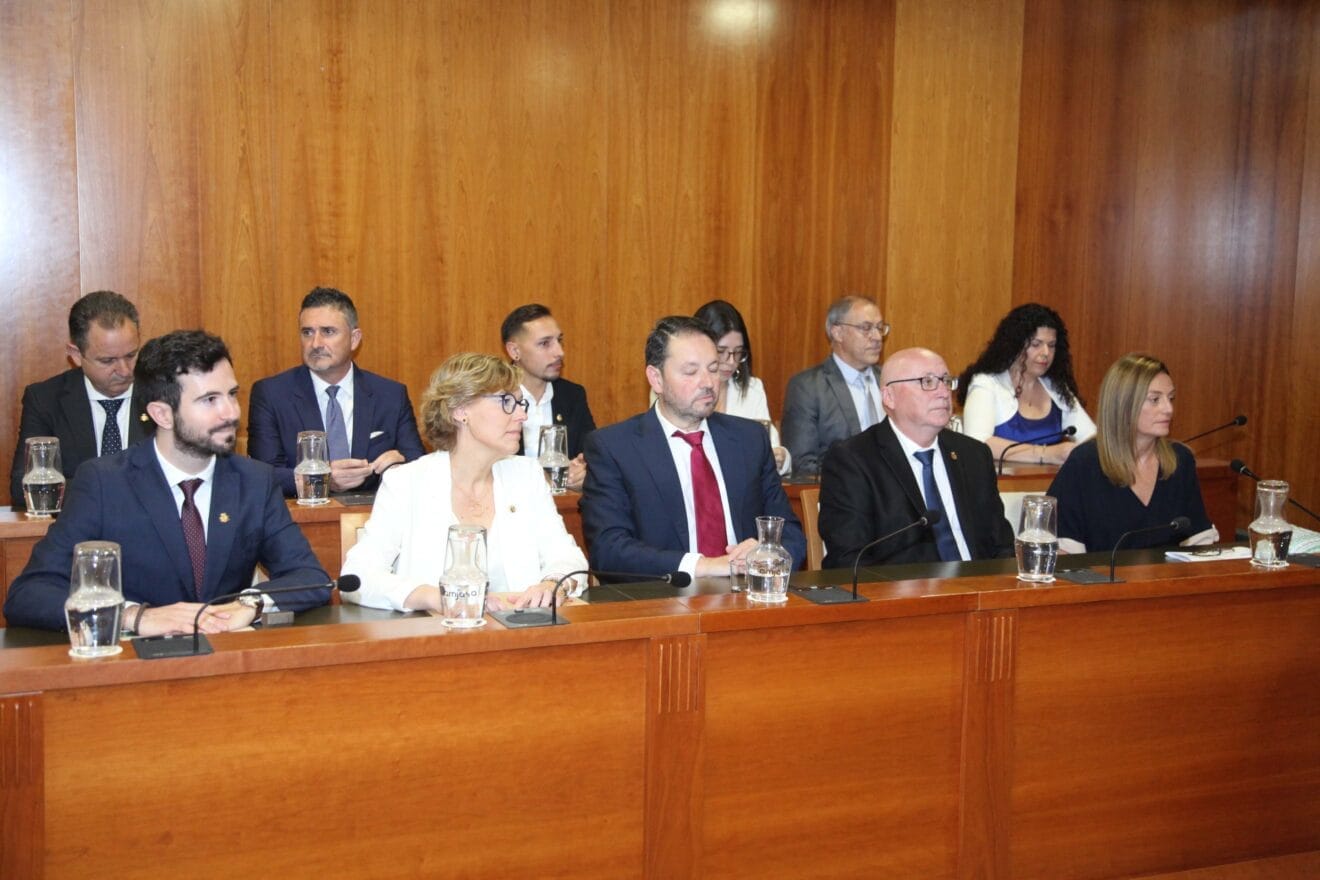 Banco del nuevo equipo de gobierno de Xàbia