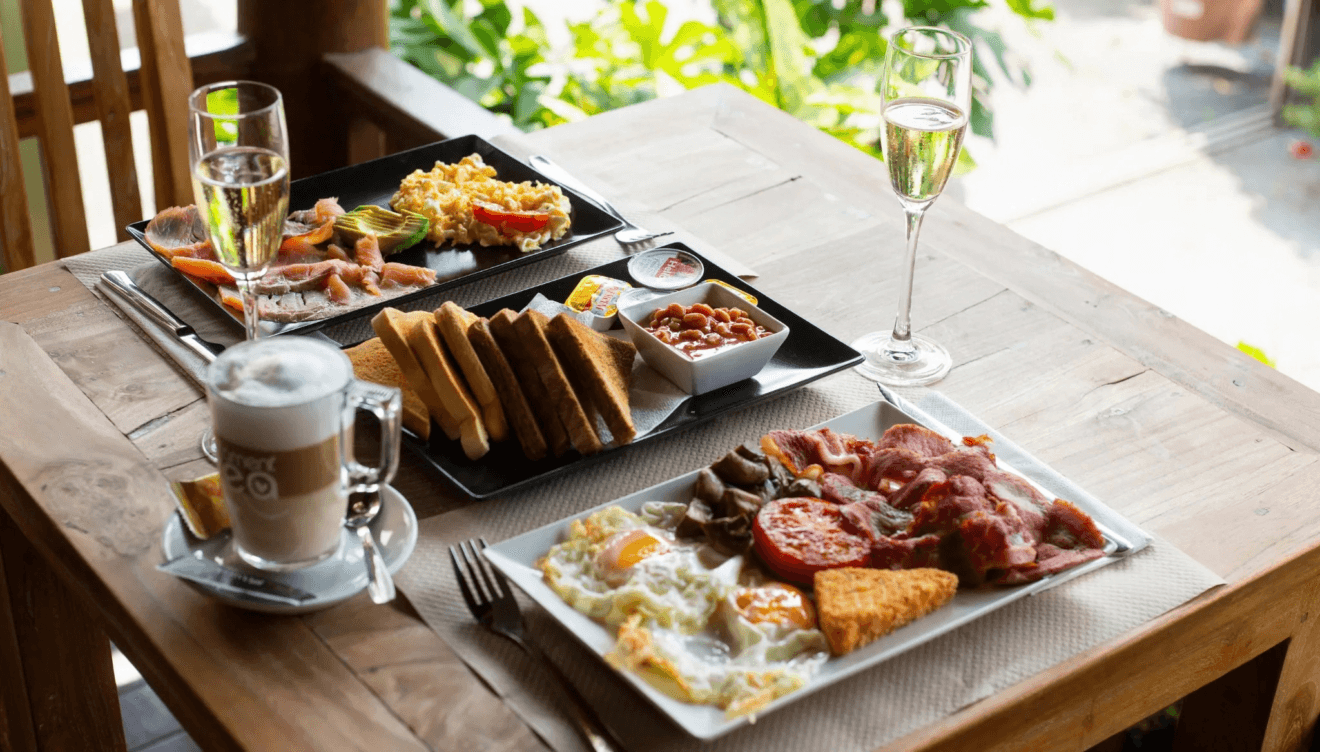Cafetería Bali Café rodeada de naturaleza y tranquilidad
