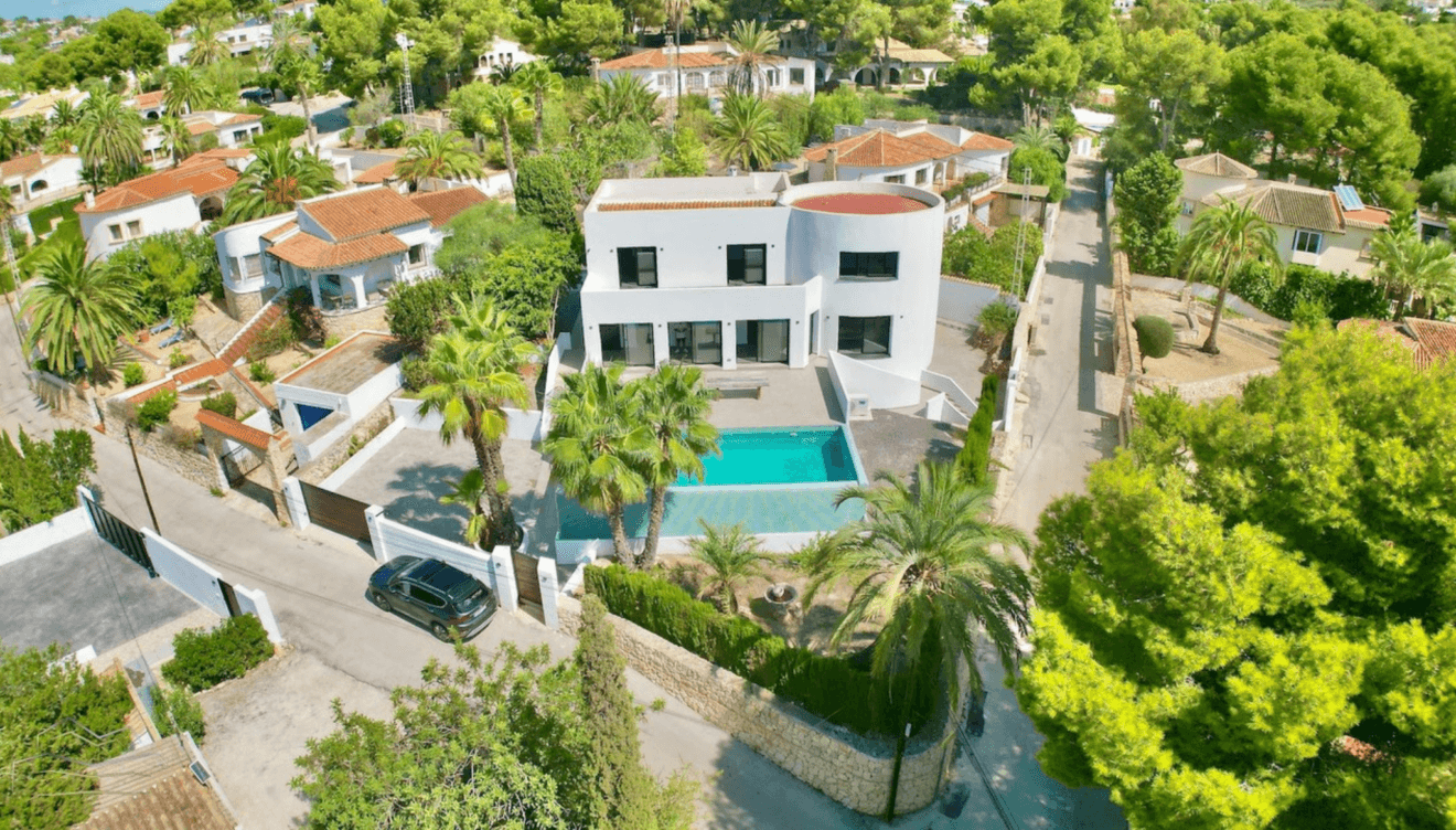 Contacta con MG Villas Luxury Property y encuentra tu futuro hogar