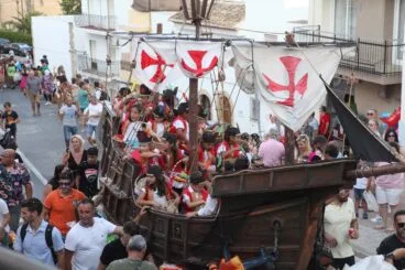 Desfile carrozas Fogueres Xàbia 2023 (3)