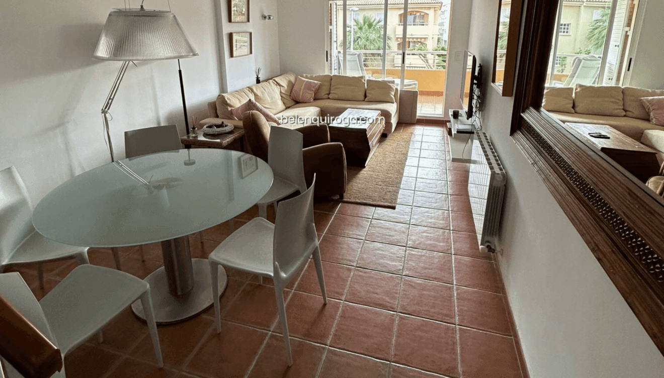 Espacioso salón comedor en apartamento en venta - Belén Quiroga