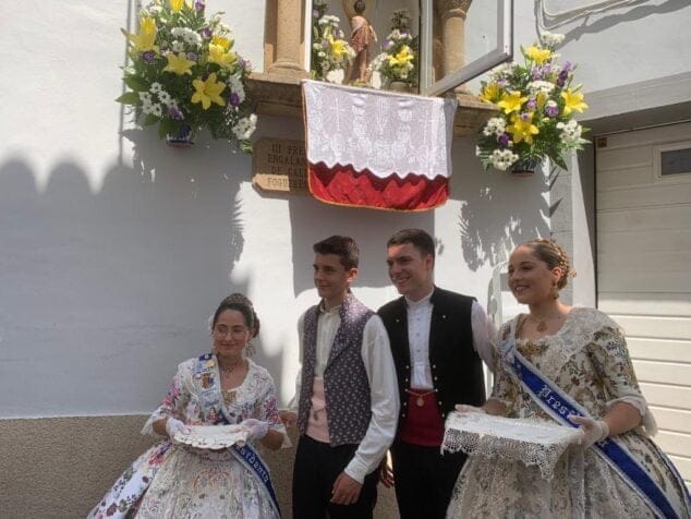 Imagen: Presidentes de Fogueres Xàbia 2023 en raïm i bacores