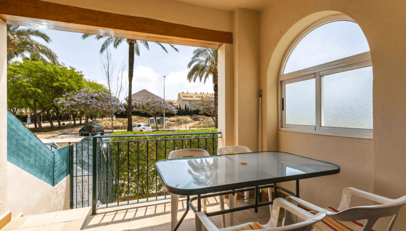 Terraza cubierta exterior