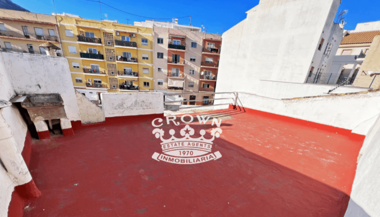 Terraza en la azotea con vistas a las calles de Jávea