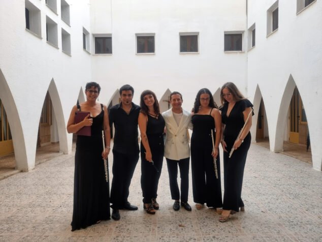 Imagen: Músicos del concierto solidario contra el cáncer en Xàbia