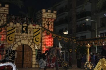 Embajada y reconquista del castillo  (22)