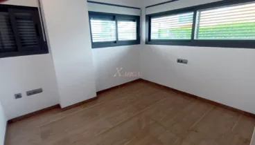 Habitaciones dobles con espacio y luz natural