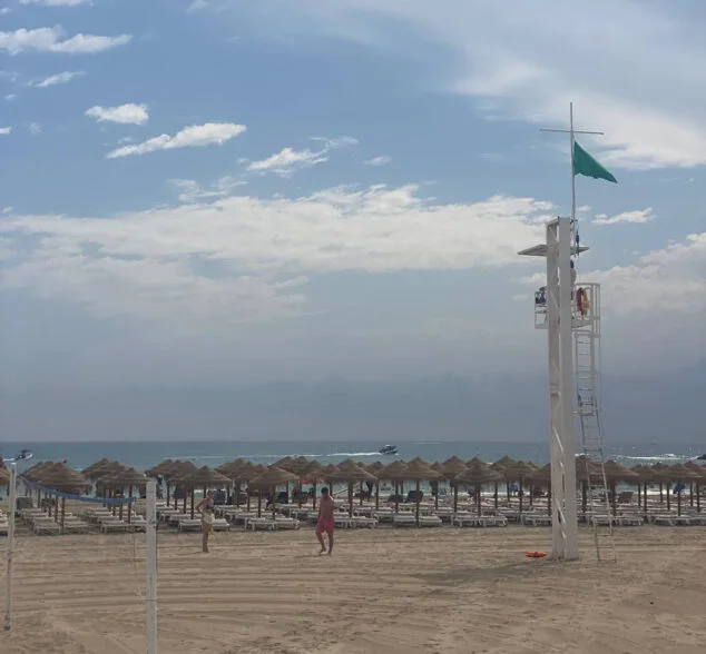 Imagen: Izan la bandera verde en la playa del Arenal de Xàbia