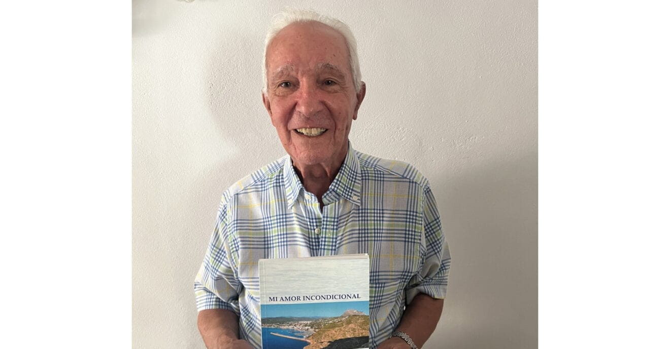 Juan Legaz con su nueva publicación