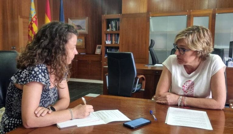 La alcaldesa Rosa Cardona atiende a nuestra entrevista