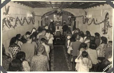 Celebración de una comunión en la Capilla de Casa Montaner | Foto Familia Sanz de Bremond/AMX