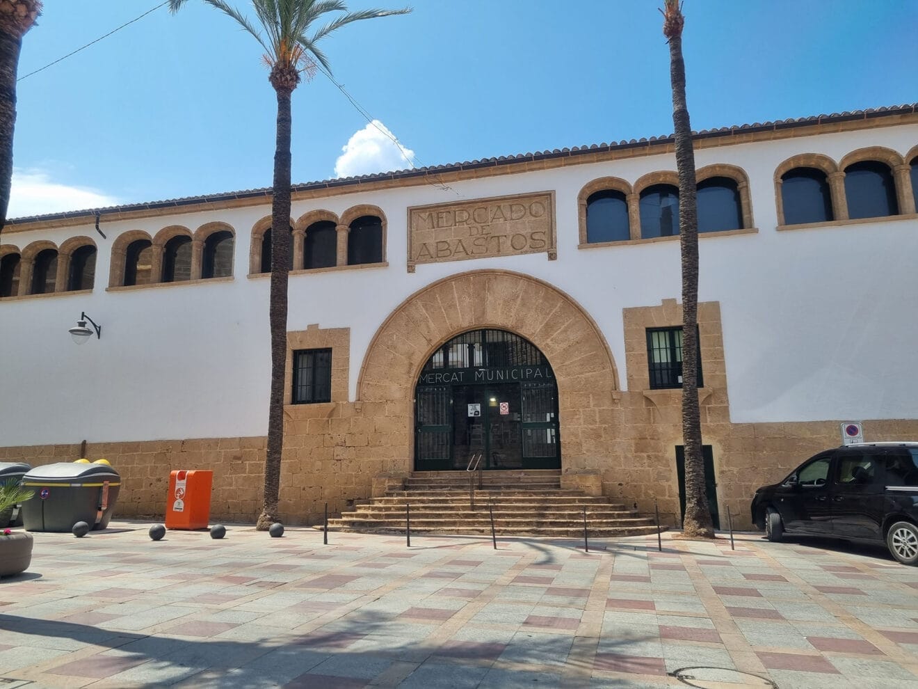 Fachada del Mercat Municipal de Xàbia