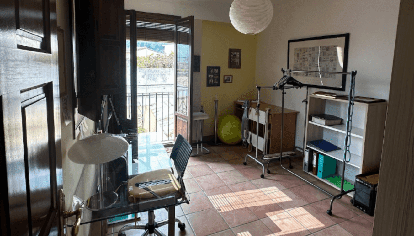 La casa cuenta con 3 dormitorios en su totalidad