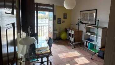 La casa cuenta con 3 dormitorios en su totalidad