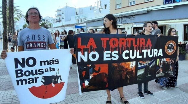 Imagen: Manifestación antitaurina en Xàbia 2022