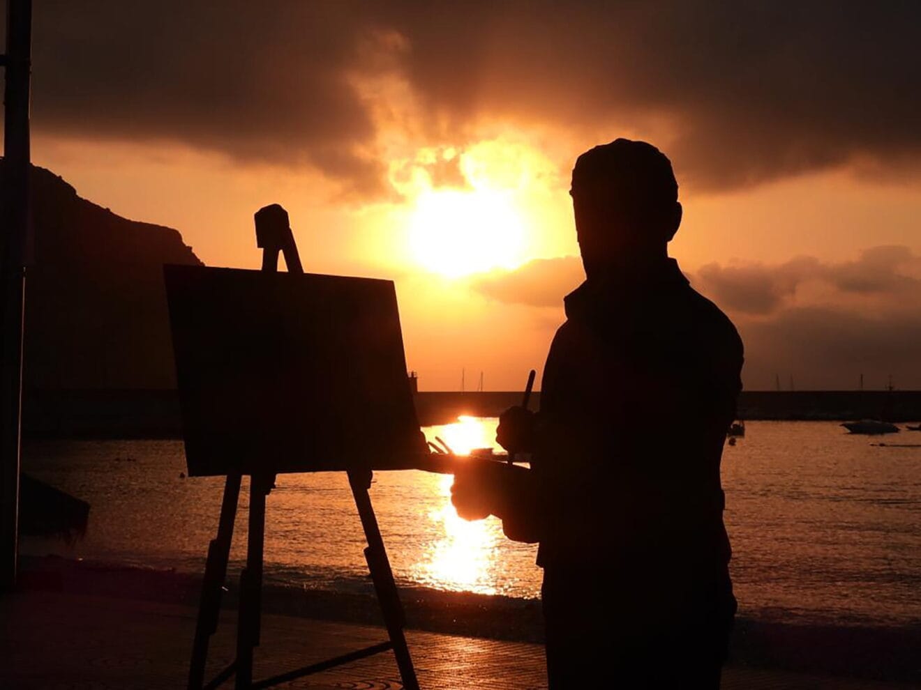 Pintor a contraluz en Xàbia - Quico Gregal