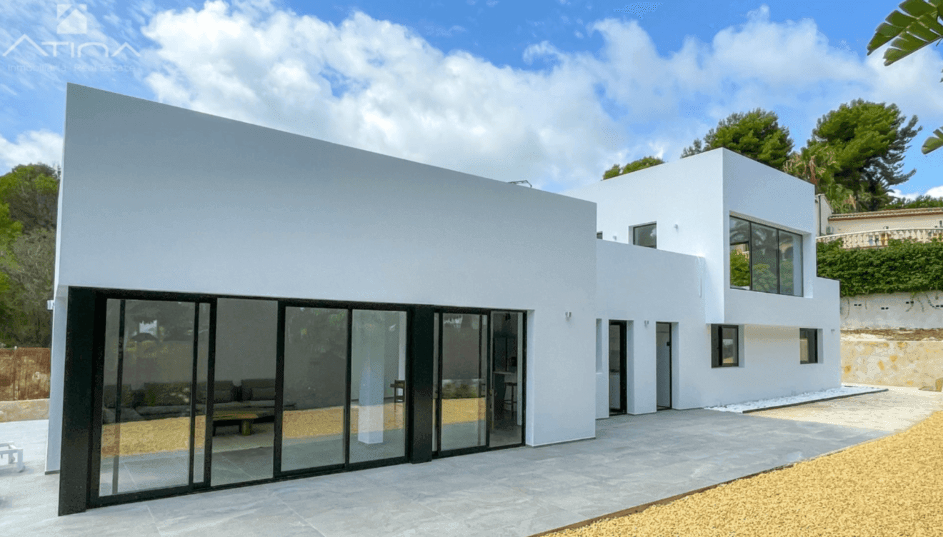 Relájate y disfruta de la tranquilidad en este exclusivo chalet en Cap Marti