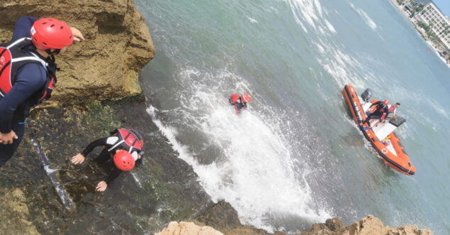 Изображение: спасатели Xàbia во время тренировки