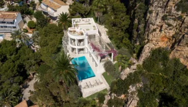 Una villa ibicenca en la urbanización Balcón al Mar