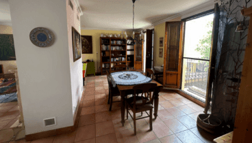 Zona de comedor junto al salón