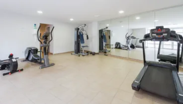 Completo gimnasio en el complejo Golden Gardens