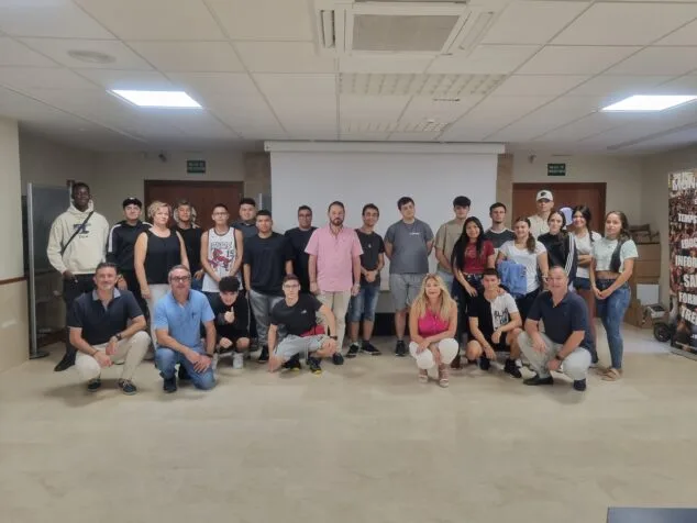Imagen: Estudiantes del nuevo curso de Creama Xàbia 2023-2024