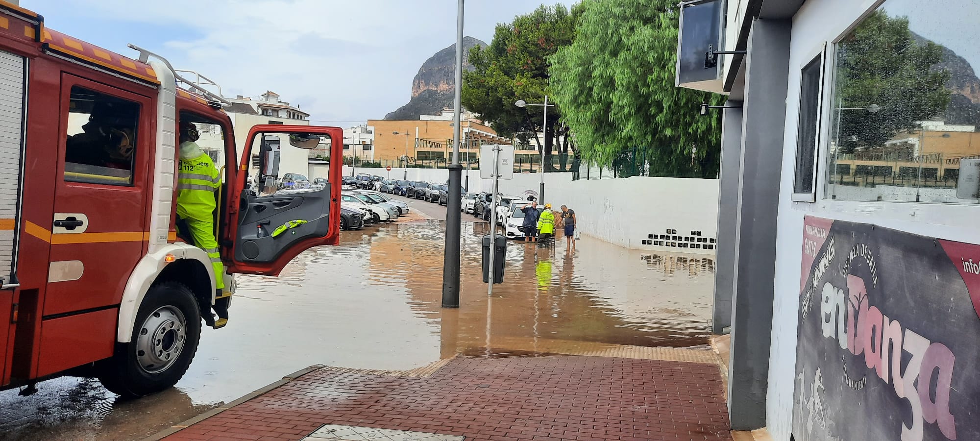Inundación en una calle de Xàbia