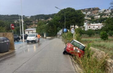 Vehículo salida del vial