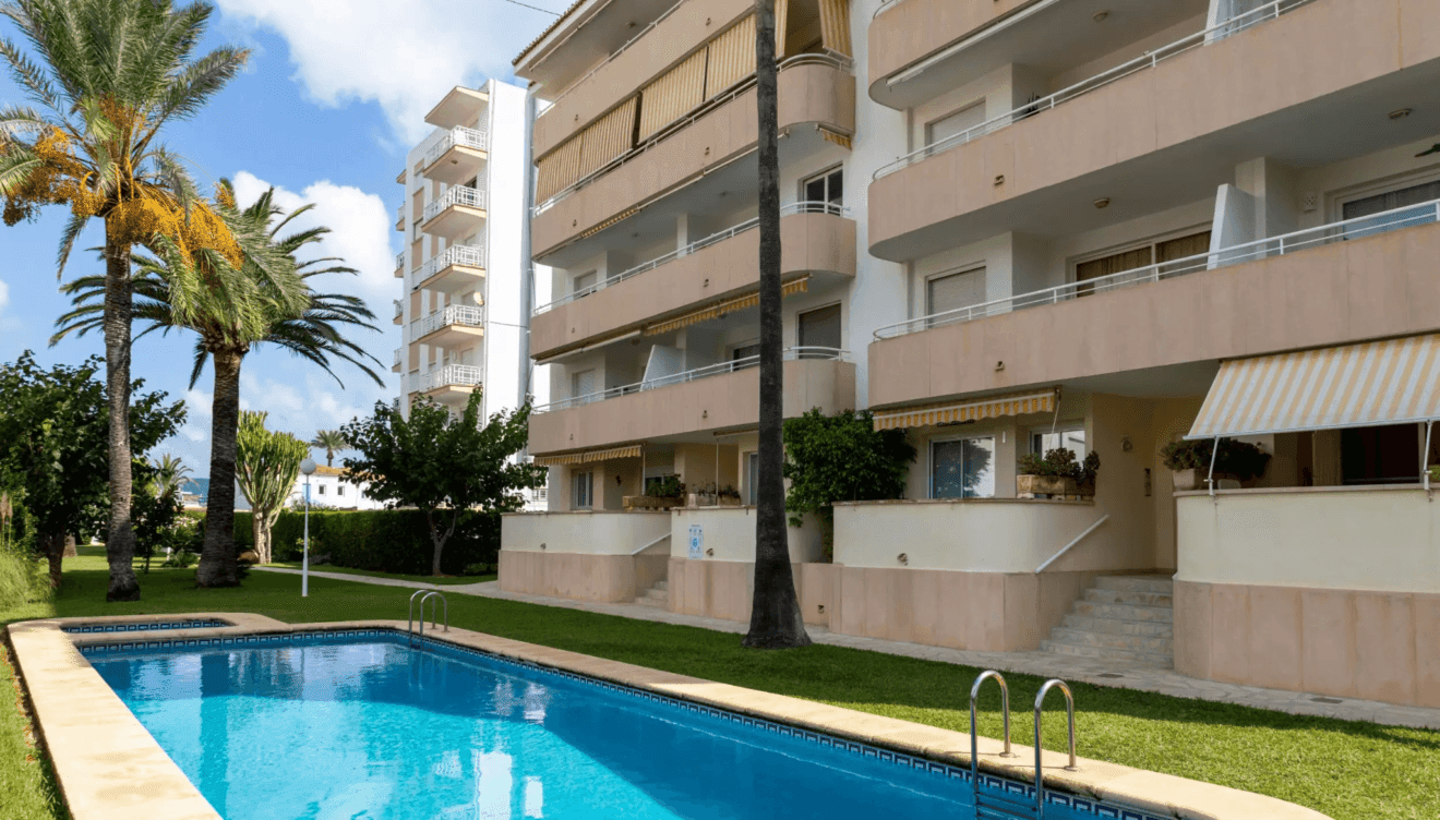 Apartamento en venta con piscina