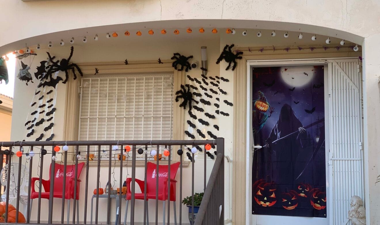 Casa en Xàbia decorada para Halloween