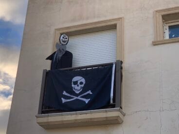 Casa en Xàbia decorada para Halloween (2)