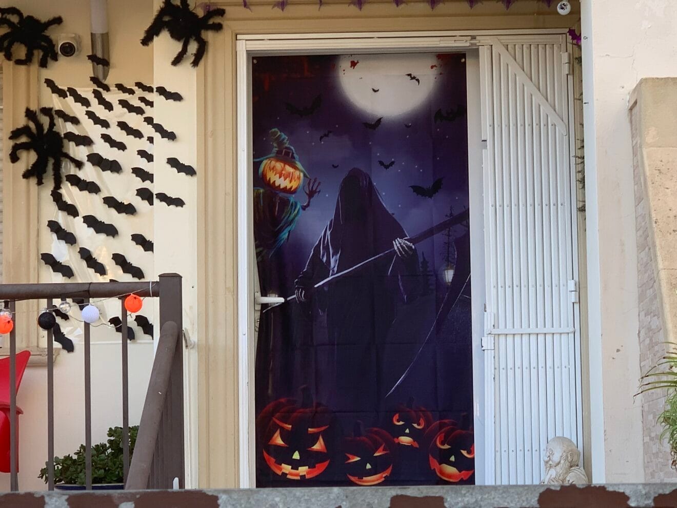 Casa en Xàbia decorada para Halloween (9)