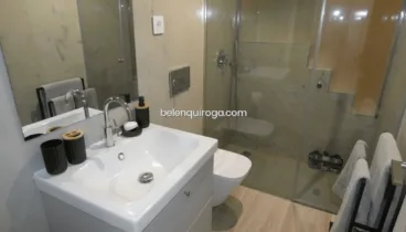 Cuarto de baño con ducha