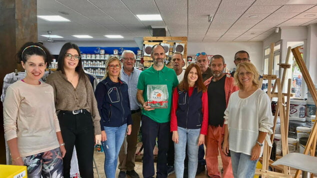 Image: El Tapis récompense deux entreprises de Xàbia pour leur collaboration altruiste