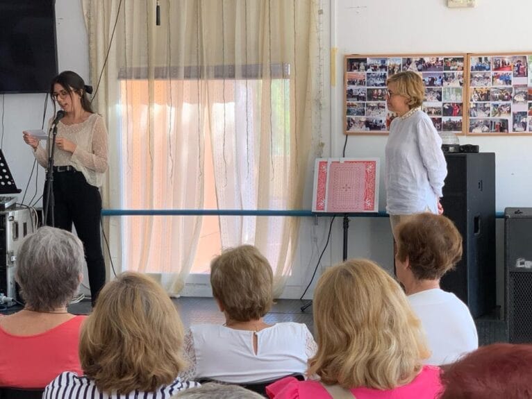 Fátima Jarjor y Rosa Cardona en la celebración del Día de Personas Mayores